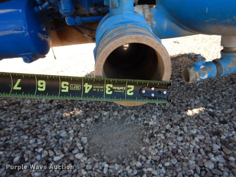 image for item DM6439 1999 Ford F800  vacuum truck