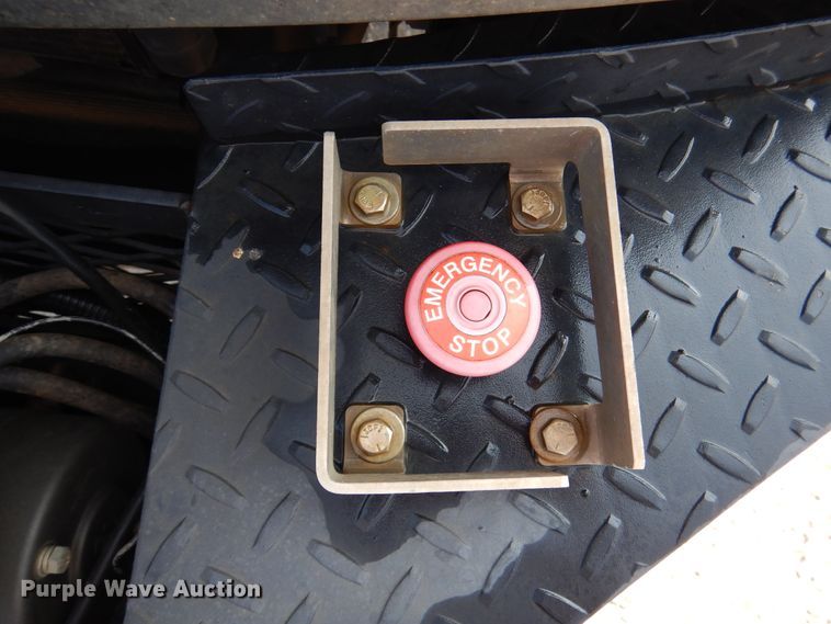 image for item DM6440 2016 Dodge Ram 5500HD  bucket truck