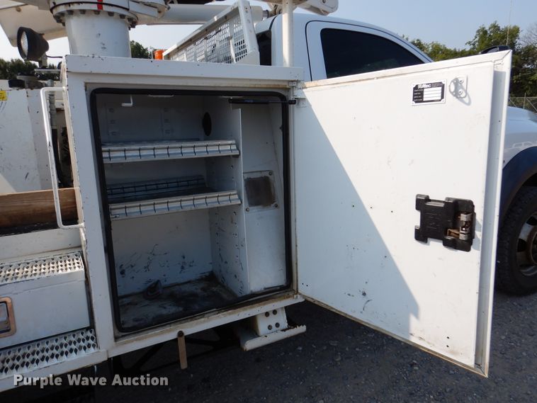 image for item DM6440 2016 Dodge Ram 5500HD  bucket truck