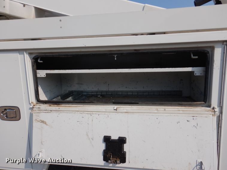 image for item DM6440 2016 Dodge Ram 5500HD  bucket truck