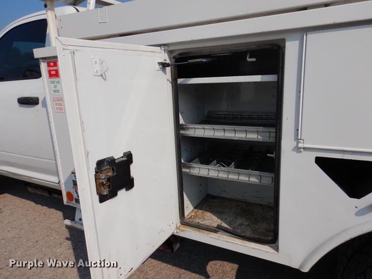 image for item DM6440 2016 Dodge Ram 5500HD  bucket truck