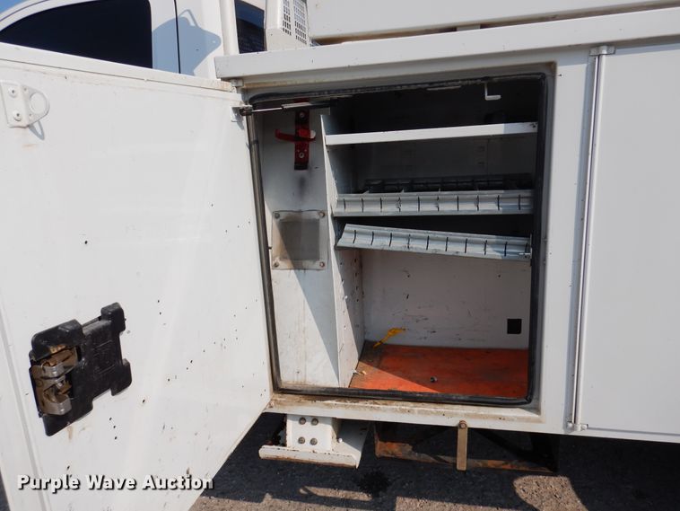 image for item DM6440 2016 Dodge Ram 5500HD  bucket truck