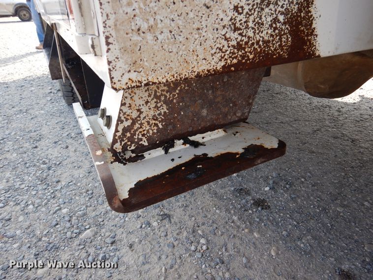 image for item DM6440 2016 Dodge Ram 5500HD  bucket truck