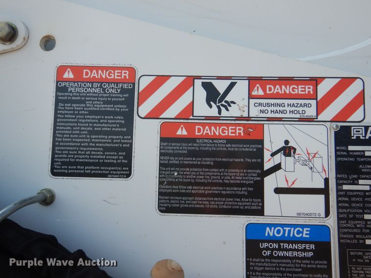 image for item DM6440 2016 Dodge Ram 5500HD  bucket truck