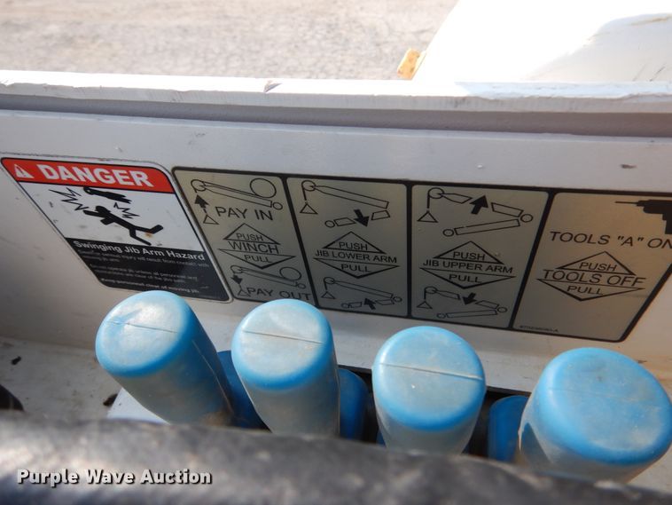 image for item DM6440 2016 Dodge Ram 5500HD  bucket truck