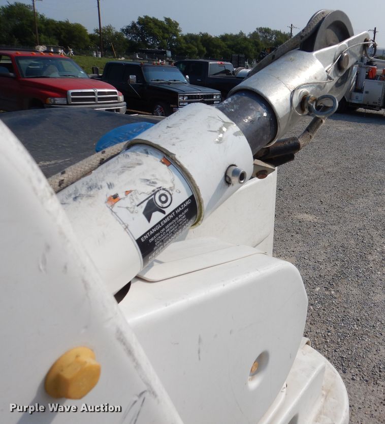 image for item DM6440 2016 Dodge Ram 5500HD  bucket truck