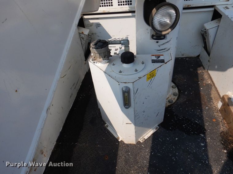 image for item DM6440 2016 Dodge Ram 5500HD  bucket truck