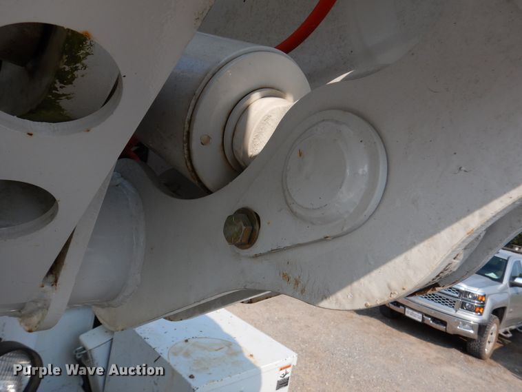 image for item DM6440 2016 Dodge Ram 5500HD  bucket truck