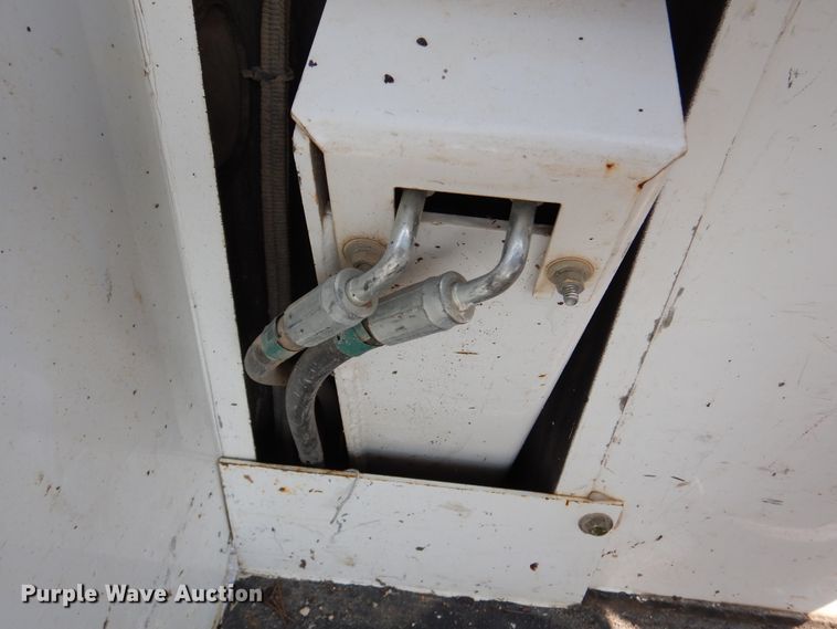 image for item DM6440 2016 Dodge Ram 5500HD  bucket truck