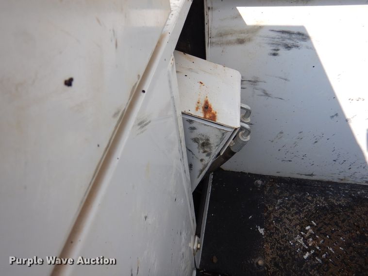 image for item DM6440 2016 Dodge Ram 5500HD  bucket truck