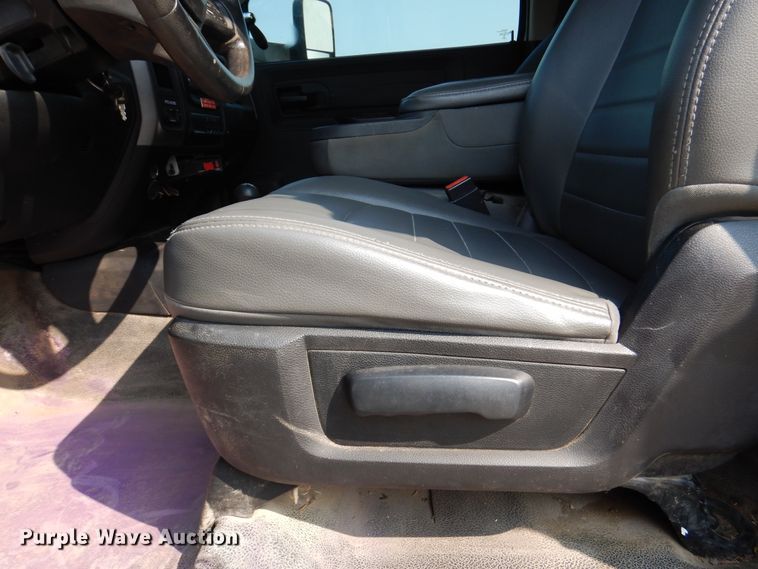 image for item DM6440 2016 Dodge Ram 5500HD  bucket truck