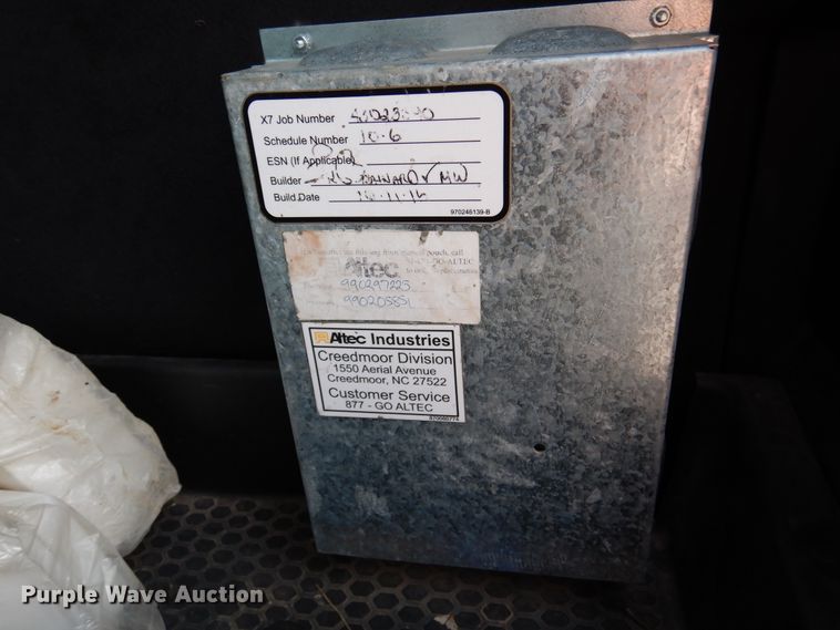 image for item DM6440 2016 Dodge Ram 5500HD  bucket truck