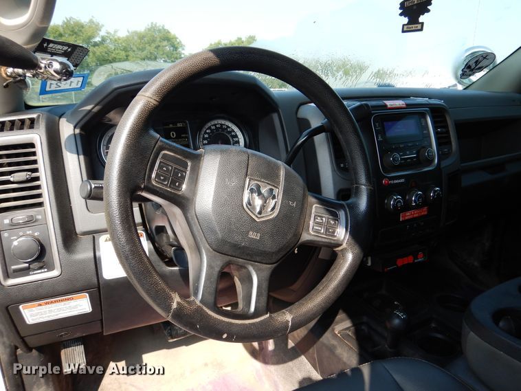 image for item DM6440 2016 Dodge Ram 5500HD  bucket truck