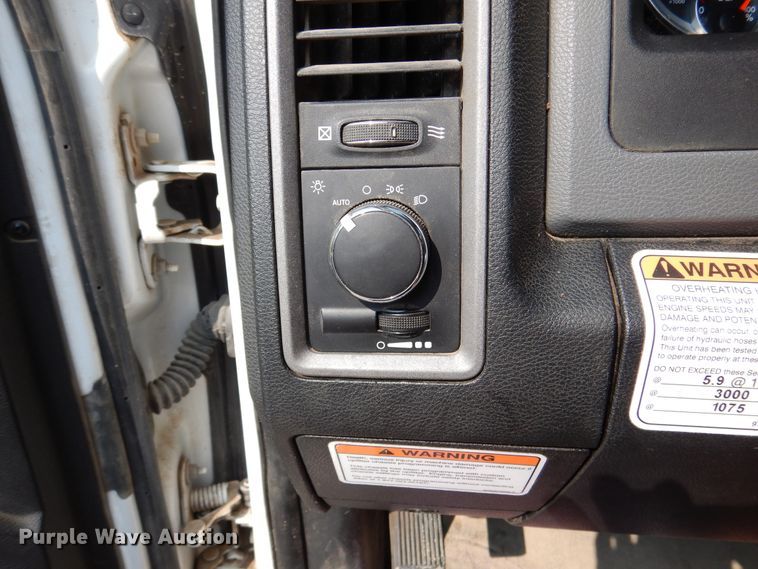 image for item DM6440 2016 Dodge Ram 5500HD  bucket truck