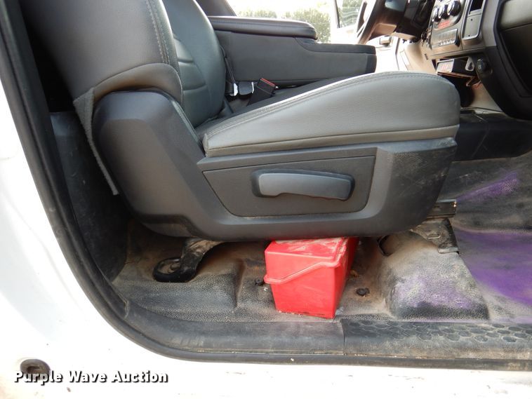 image for item DM6440 2016 Dodge Ram 5500HD  bucket truck