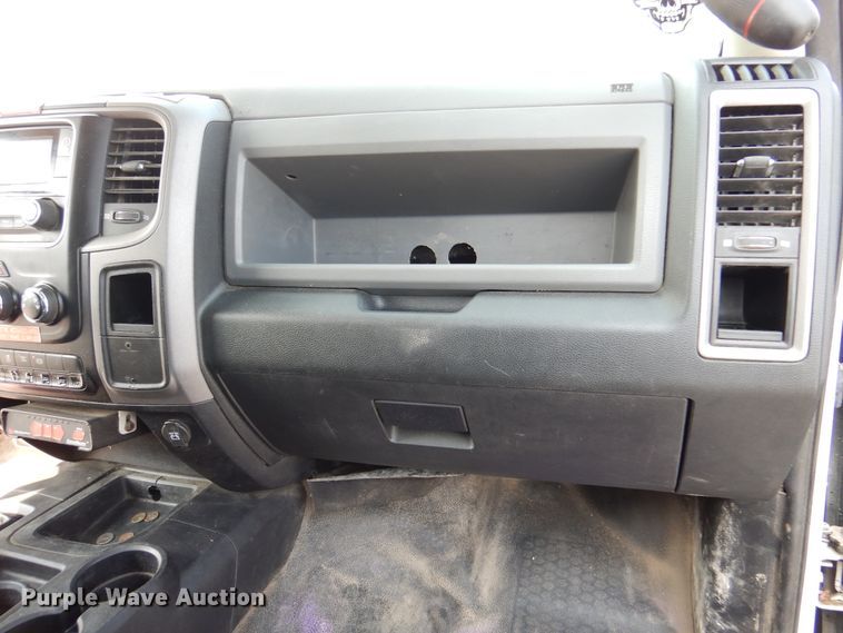 image for item DM6440 2016 Dodge Ram 5500HD  bucket truck