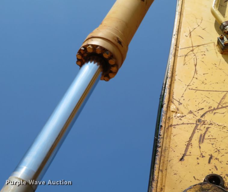 image for item DN5969 2000 Komatsu PC400LC-6LK  excavator