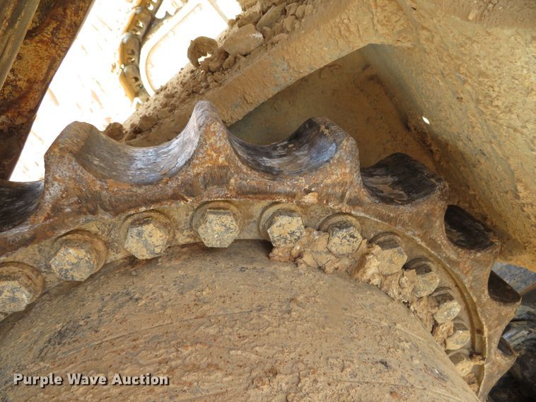 image for item DN5976 2005 Komatsu PC600LC-7  excavator