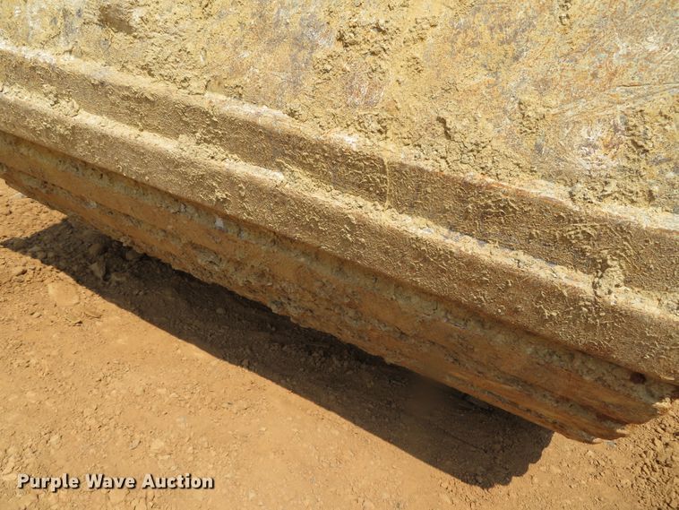 image for item DN5976 2005 Komatsu PC600LC-7  excavator