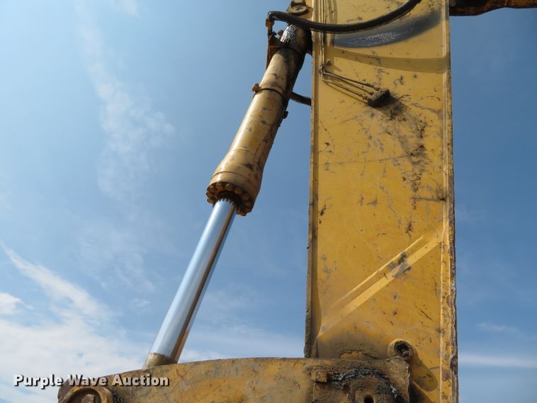 image for item DN5976 2005 Komatsu PC600LC-7  excavator