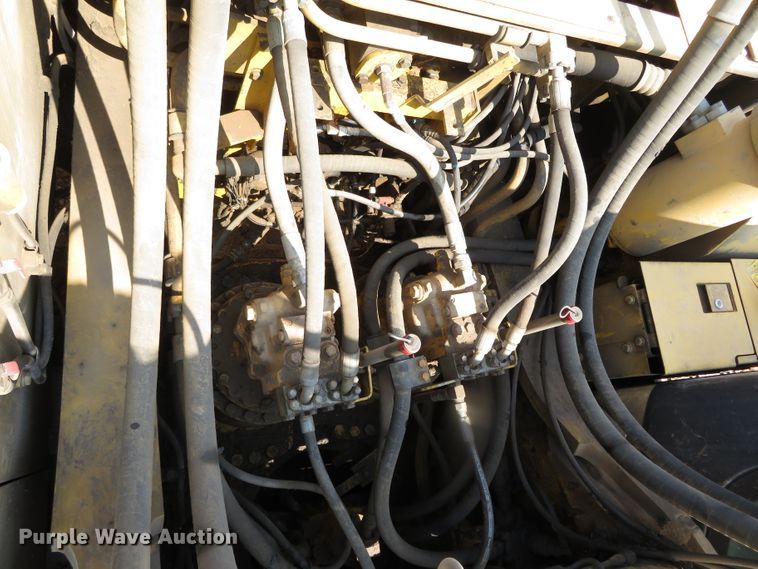 image for item DN5976 2005 Komatsu PC600LC-7  excavator