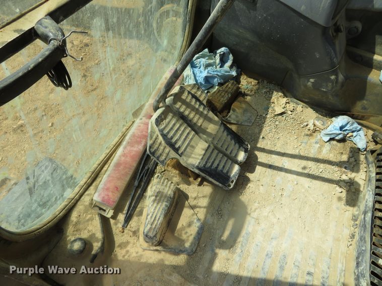 image for item DN5976 2005 Komatsu PC600LC-7  excavator