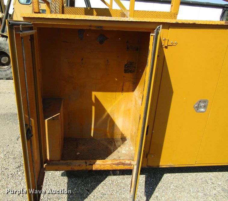 image for item EV9303 Utility bed