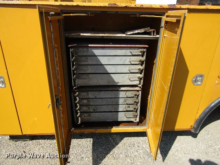 image for item EV9303 Utility bed