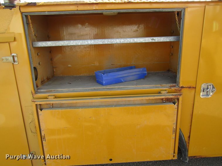 image for item EV9303 Utility bed