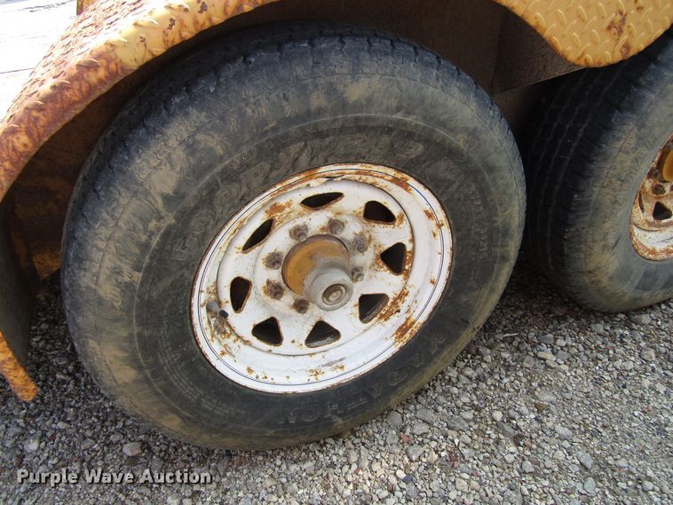 image for item EV9305 2007 Mac-lander  equipment trailer