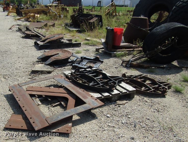 image for item EV9306 Fifth wheel plates