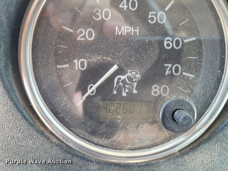 image for item FC9042 2002 Mack RD8886S  well service truck