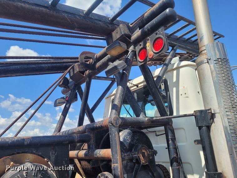 image for item FC9042 2002 Mack RD8886S  well service truck