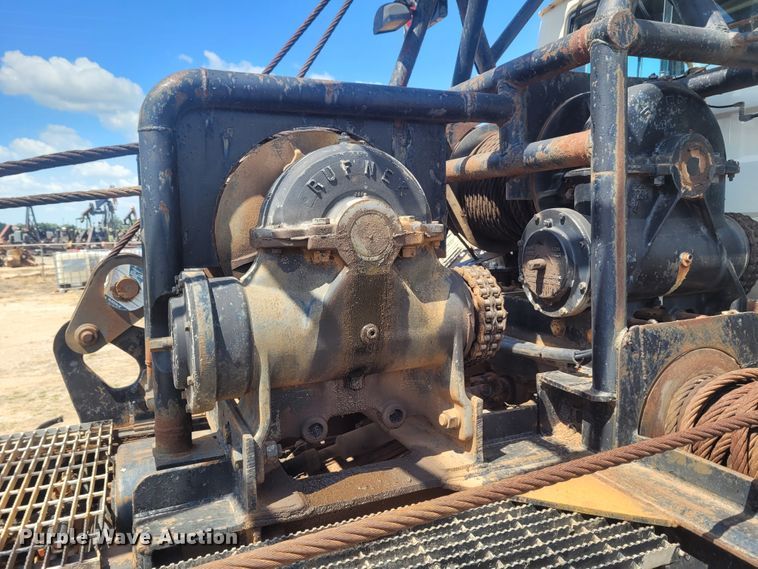 image for item FC9042 2002 Mack RD8886S  well service truck