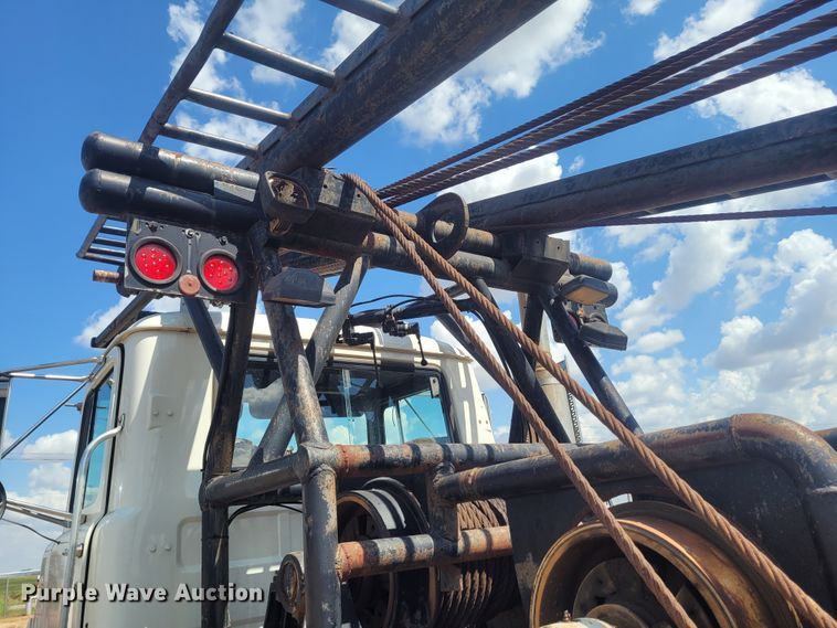 image for item FC9042 2002 Mack RD8886S  well service truck