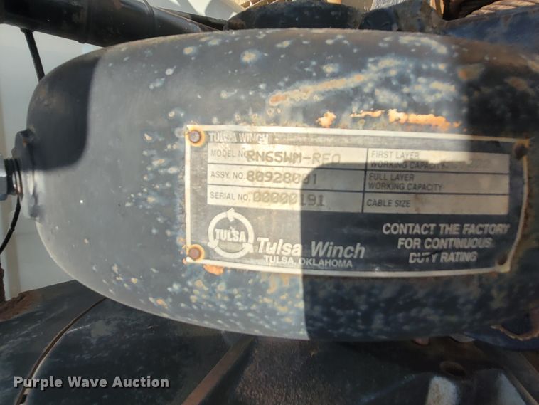 image for item FC9042 2002 Mack RD8886S  well service truck