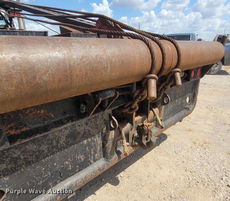 image for item FC9042 2002 Mack RD8886S  well service truck