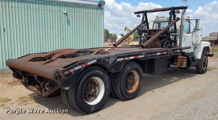 image for item FC9043 1980 Mack  winch truck