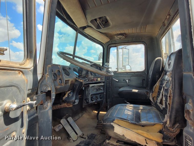 image for item FC9043 1980 Mack  winch truck