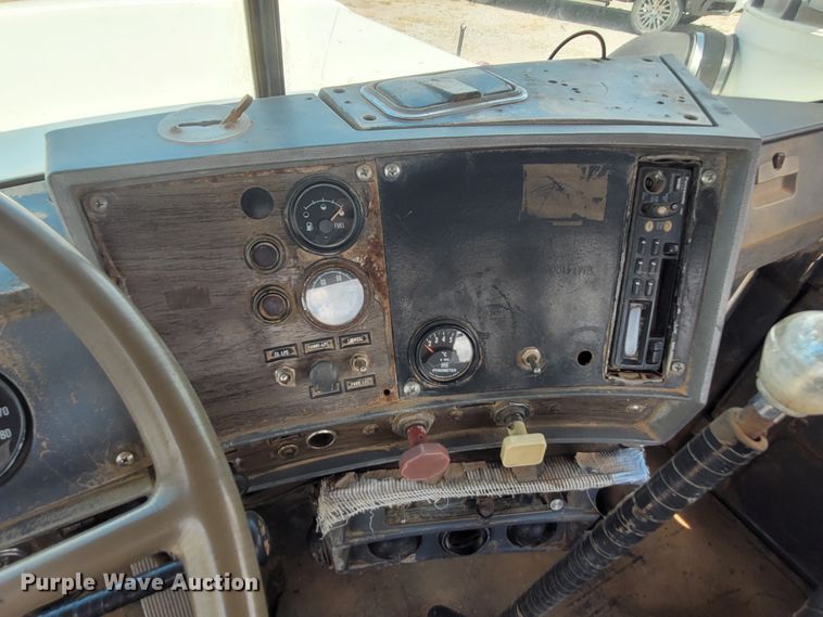 image for item FC9043 1980 Mack  winch truck