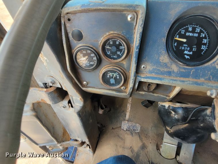 image for item FC9043 1980 Mack  winch truck