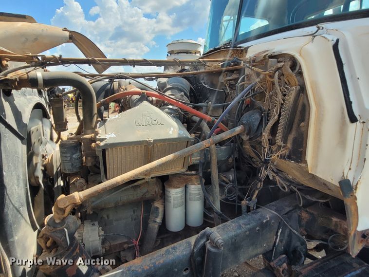 image for item FC9043 1980 Mack  winch truck