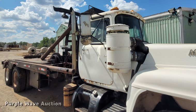 image for item FC9043 1980 Mack  winch truck