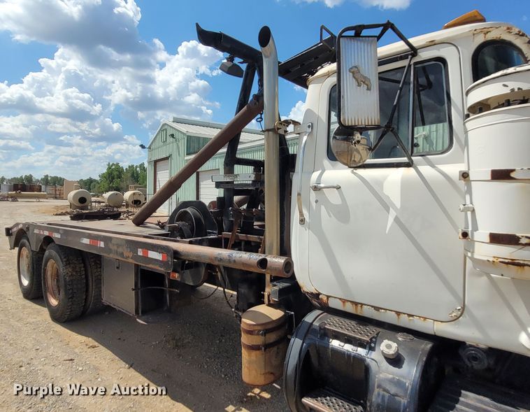 image for item FC9043 1980 Mack  winch truck