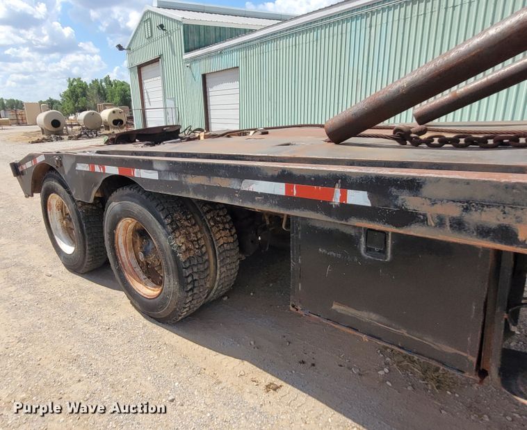 image for item FC9043 1980 Mack  winch truck