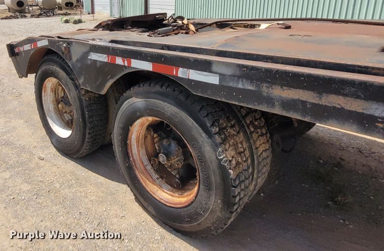 image for item FC9043 1980 Mack  winch truck