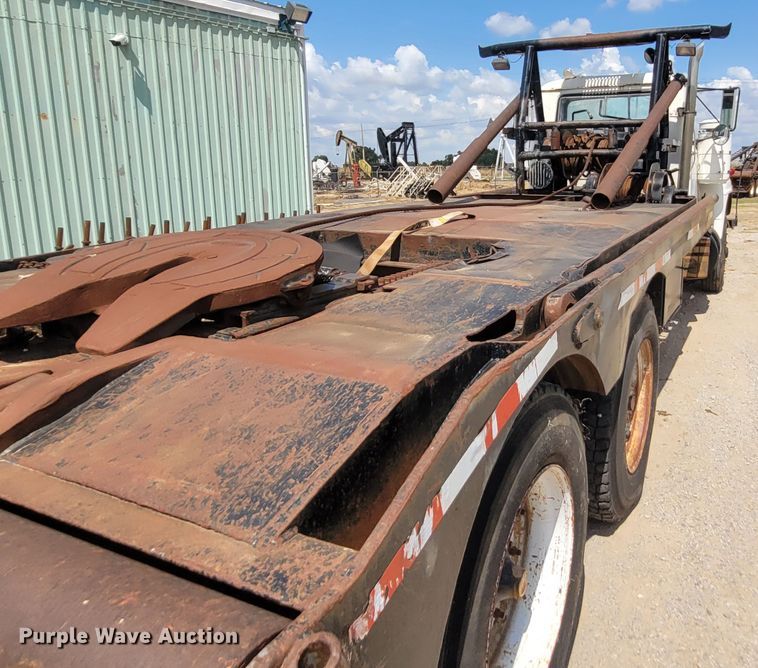 image for item FC9043 1980 Mack  winch truck