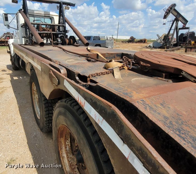 image for item FC9043 1980 Mack  winch truck