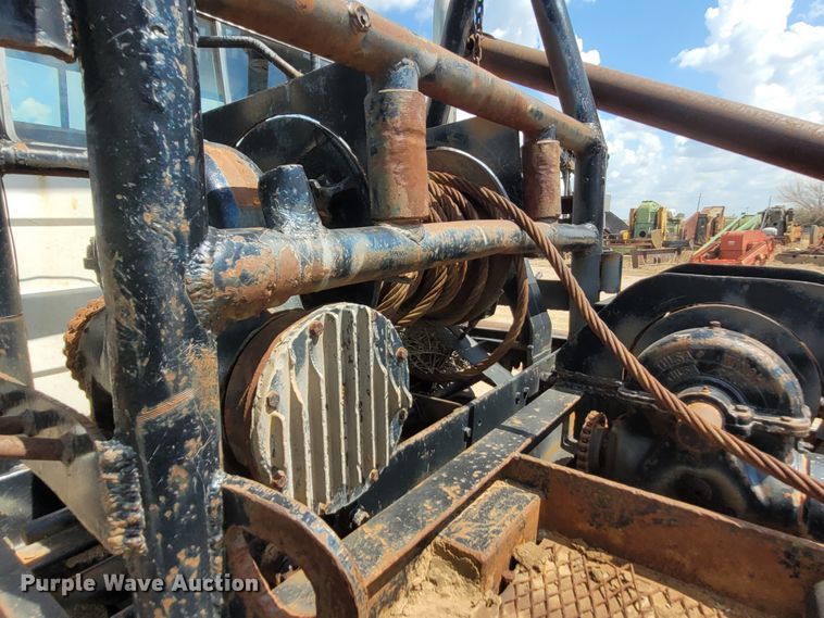 image for item FC9043 1980 Mack  winch truck