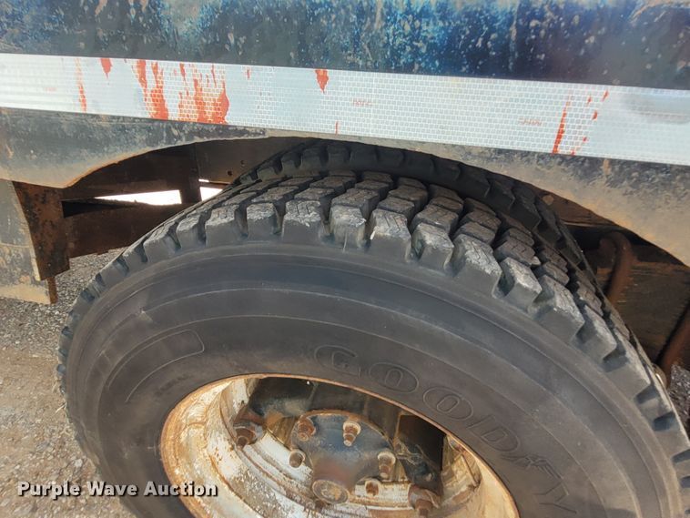 image for item FC9043 1980 Mack  winch truck